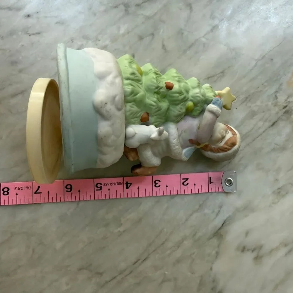 Vintage Interpur Girl With Christmas Tree Spinning Music Box not working